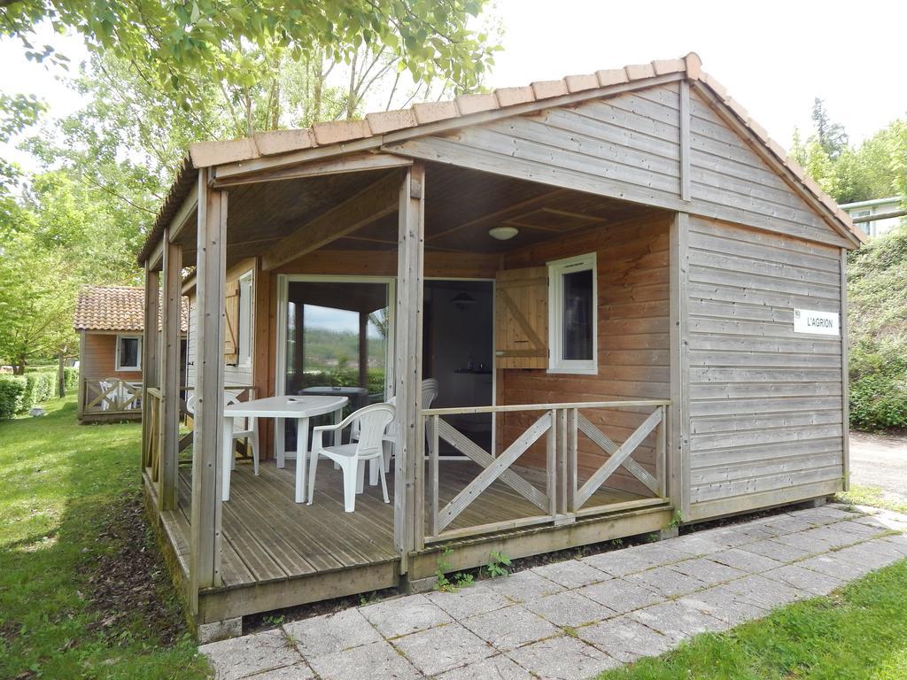 Camping Du Moulin Hotel Meyrieu-les-Etangs Habitación foto